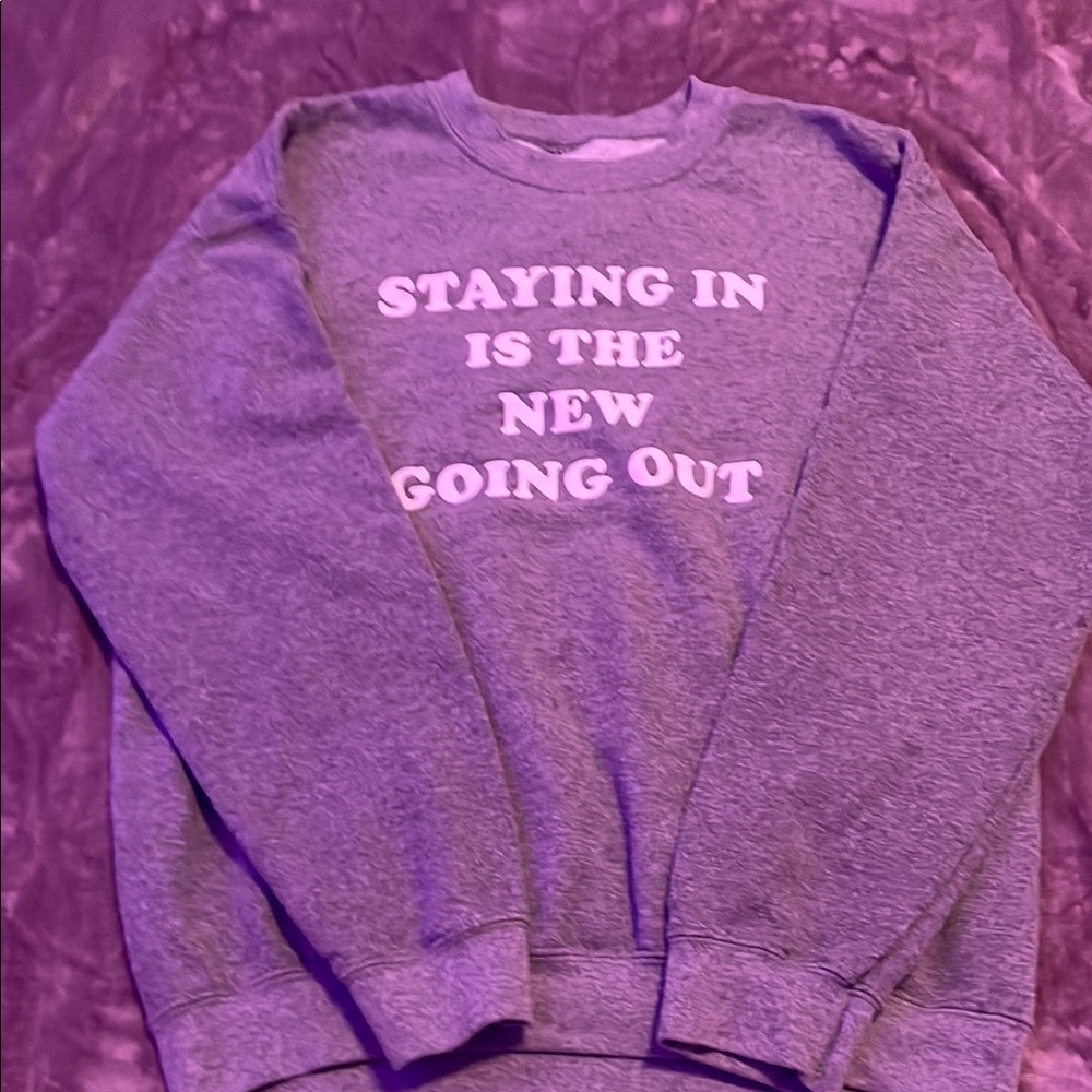Gray Women's Sweater with Slogan